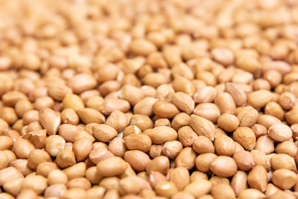 小麦粉、卵、ピーナッツなど良質素材を選りすぐって使用。